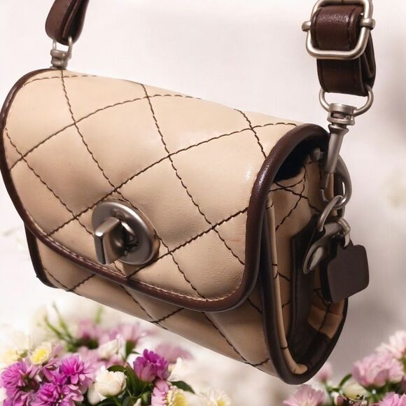 💙Vintage Quilted Camera Bag w2 Detacheable Straps 4"×3"×1.EUC - Picture 5 of 13